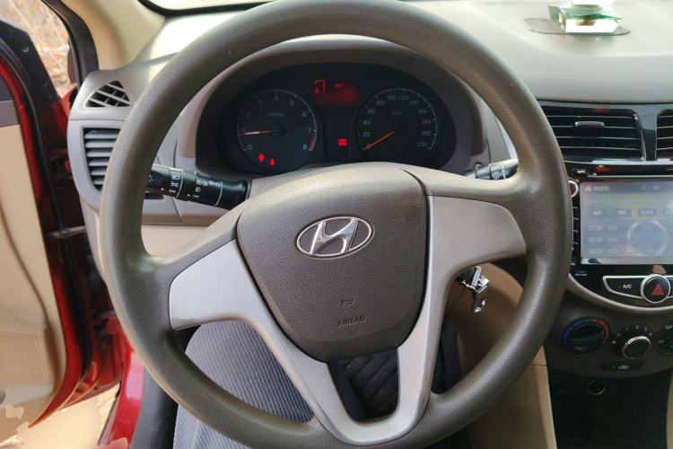 Used Hyundai Verna (older generation) 2010 Sedan 1.4L Manual Comfort GS
