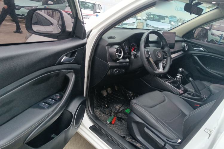 Used BYD Song 2020 Classic Edition 1.5T Manual Luxury Model
