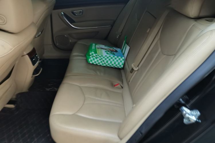 Used Roewe 950 2012 2.0L Elegant Edition
