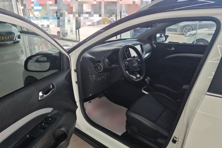 Used Kia kx1 Stonic 2021 1.4L CVT Sunroof Model
