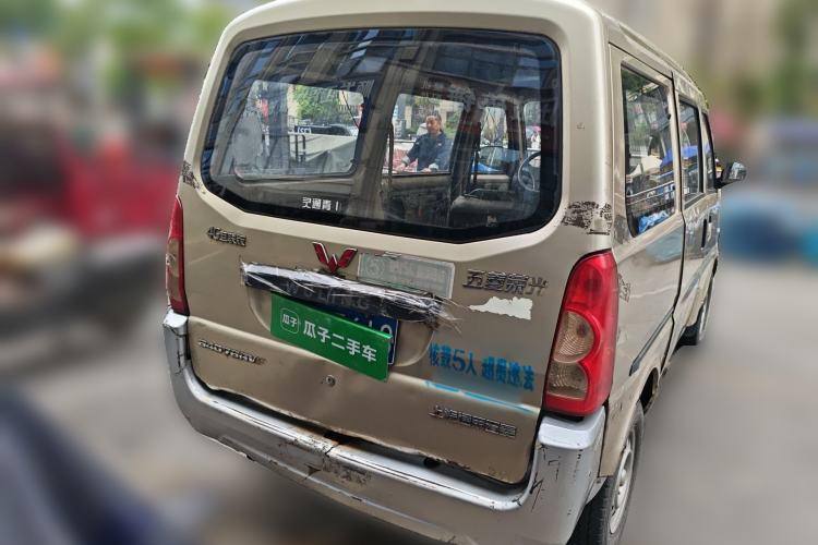 Used Wuling Rongguang 2011 1.2L Base Version
