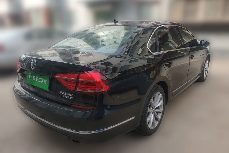 Used Volkswagen Passat 2017 330TSI DSG Luxury Edition Rear Right 45 Deg