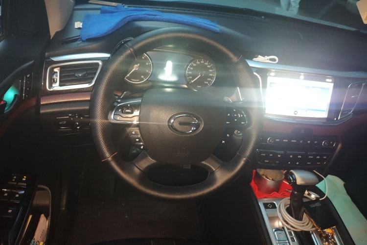 Used GAC Trumpchi GS8 2017 320T Two-Wheel Drive Luxury Smart Connectivity Version (7 Seats) Steering Wheel