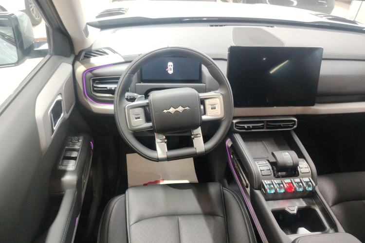 Used Formula Leopard Titanium 3 2025 501KM All-Wheel Drive Intelligent Driving Ultra Version Steering Wheel