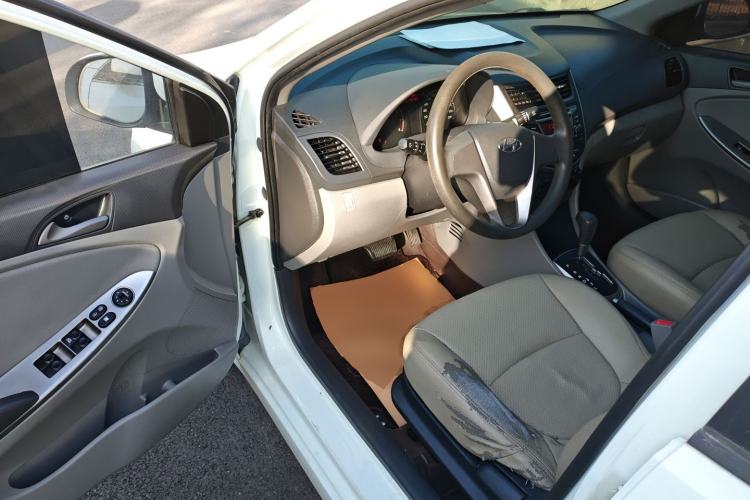 Used Hyundai Verna (older generation) 2014 1.4L Automatic Smart GLS