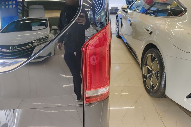 Used Mercedes-Benz V-Class 2018 V 260 Prestige Edition China VI
