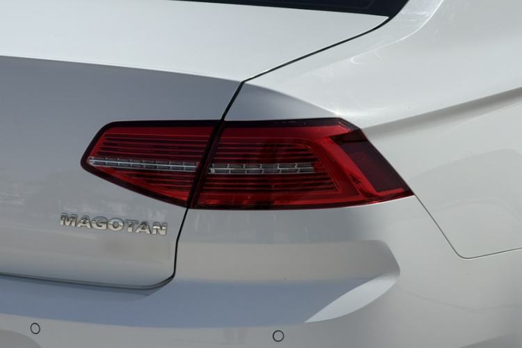 Used Volkswagen Magotan 2018 330TSI DSG Luxury Model Exterior 8