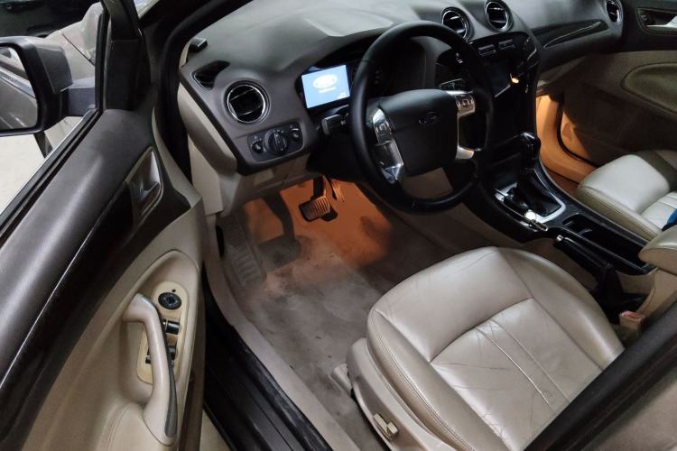 Used Ford Mondeo 2011 2.0L GTDi 200 Fashion Edition Driver Seat