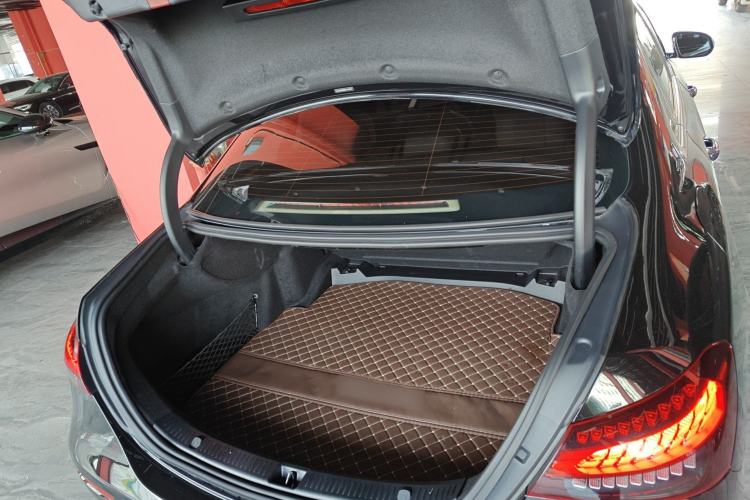 Used Mercedes-Benz E-Class 2022 Second Facelift E 300 L Fashion Edition