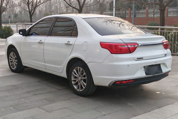 Used Geely Auto Vision 2019 Upgraded Model 1.5L Manual Luxury Version China V Standard
