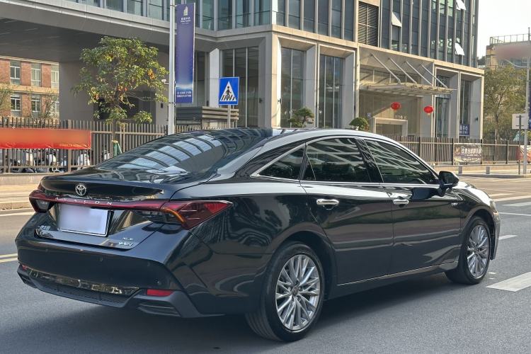 Used Toyota Avalon 2024 Dual-Motor 2.0L Premium Edition
