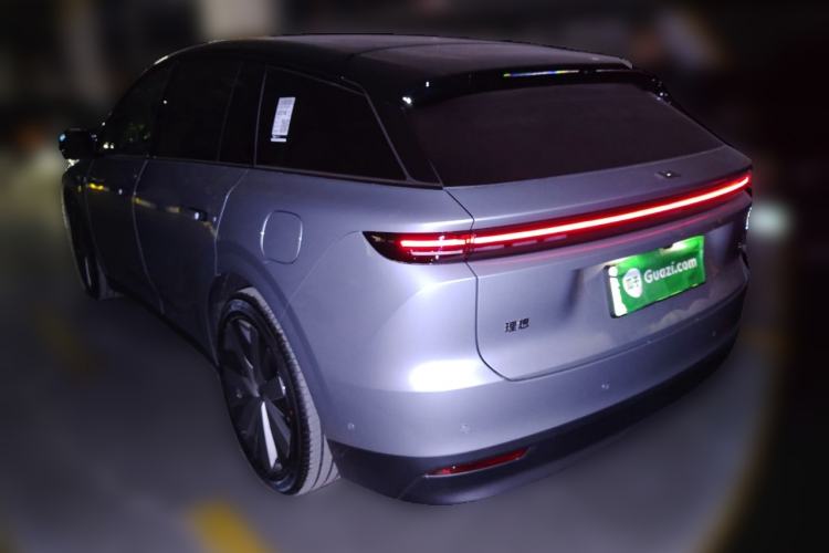 Used Li Auto Li Auto i6 2025 Model Four-Wheel-Drive Standard Type
