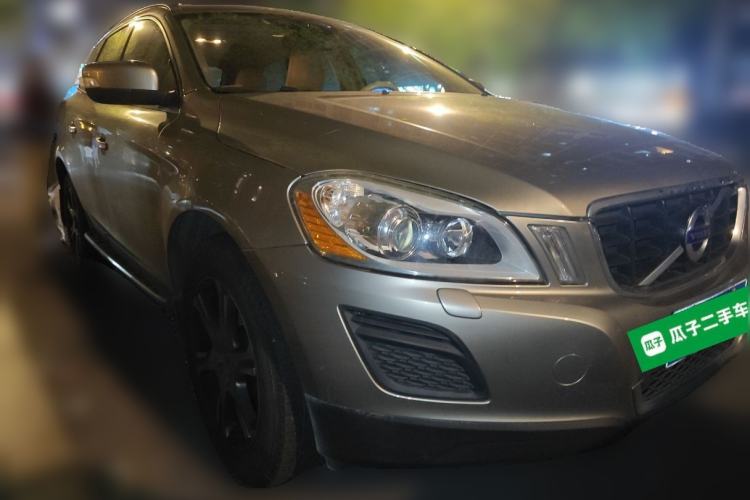 Used Volvo XC60 2012 T5 Comfort Edition Front Right 45 Deg