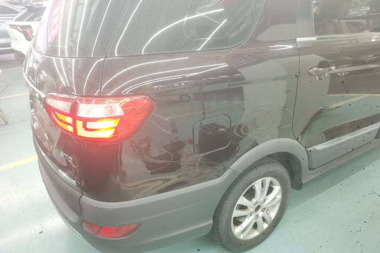 Used Dongfeng Fengon 370 2016 1.5L Manual Standard Edition SFG15-05 7 Seats
