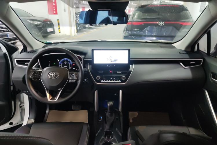 Used Toyota FRONTLANDER 2023 2.0L CVT Luxury Edition
