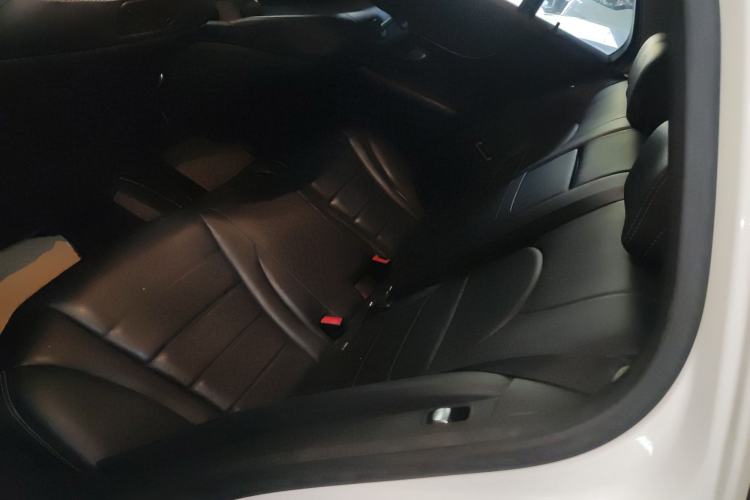 Used Mercedes-Benz C-Class 2015 C 200 station wagon
