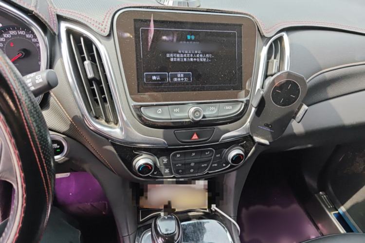 Used Chevrolet Equinox 2018 535T Automatic YuJie Edition Audio And AC Panel