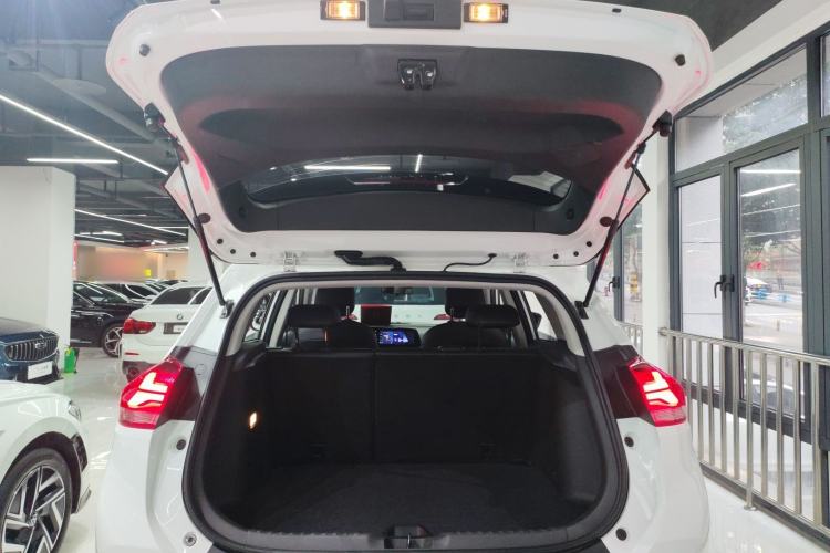 Used Chevrolet Trax 2022 Encore RS 1.5T CVT Cool Trunk