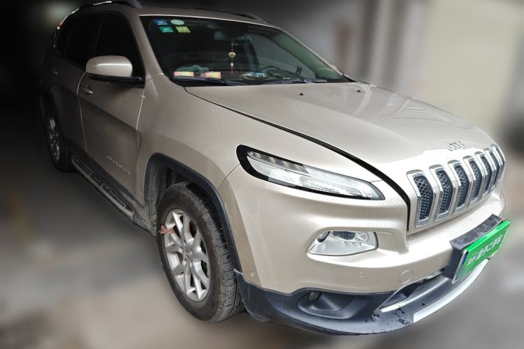 Used Jeep Cherokee 2016 2.4L Professional Smart Version