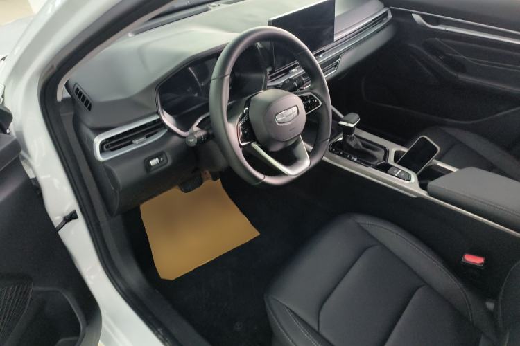 Used Geely Auto Emgrand 2025 4th Generation 1.5L CVT Luxury Version
