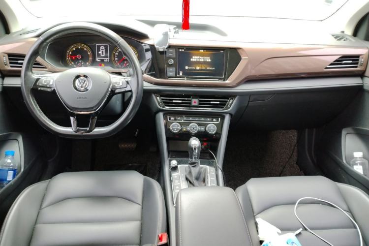 Used Volkswagen Tharu 2019 280TSI Two-Wheel Drive Luxury Edition China V Standard Center Console