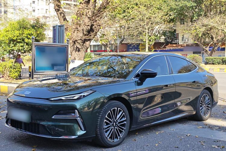 Used Geely Galaxy 8 2025 130km EM-i Deluxe Edition