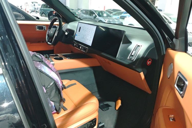 Used Li Auto L7 2023 Air model
