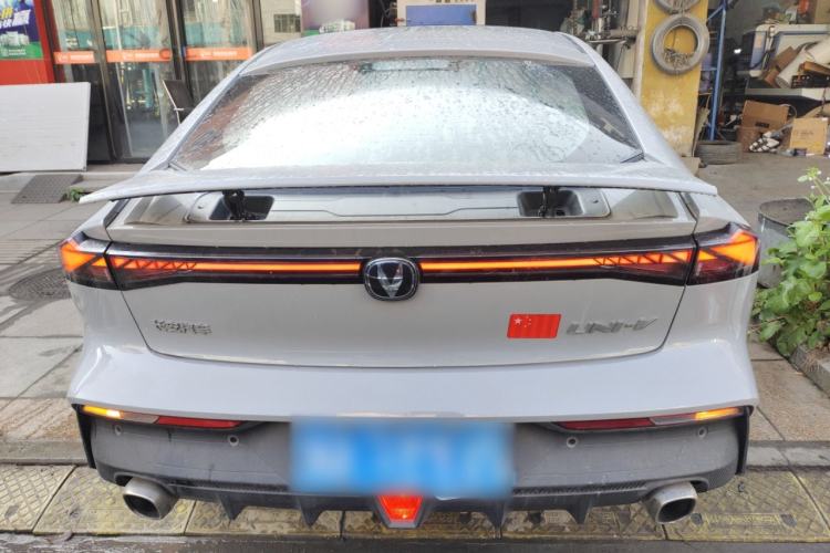 Used Changan UNI-V 2022 1.5T Prestige Version