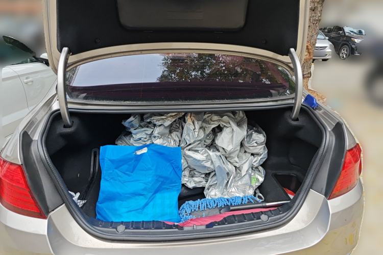 Used BMW 5 Series 2014 520Li Elegant Model
