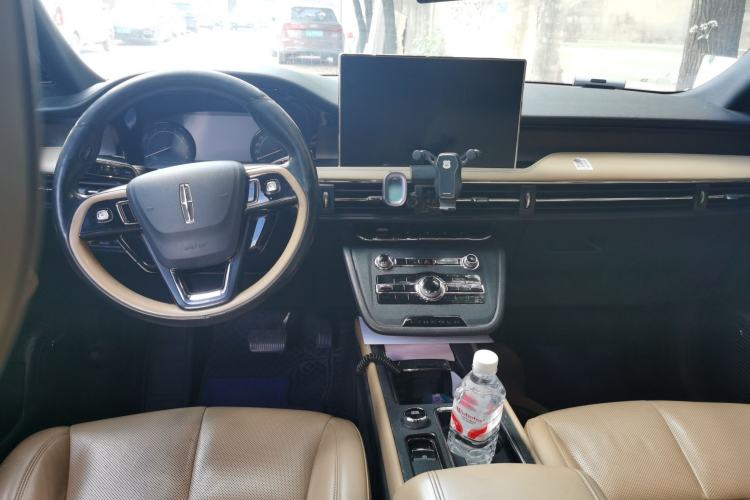 Used Lincoln Corsair 2020 2.0T Four-Wheel Drive Luxury Edition Center Console