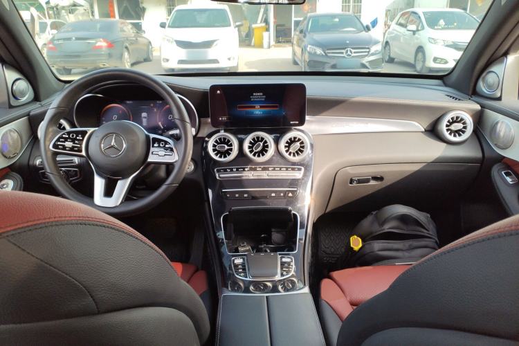 Used Mercedes-Benz GLC 2020 Facelifted GLC 260 L 4MATIC Dynamic Edition Center Console