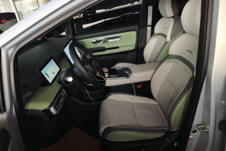 Used AION Y 2023 Younger Star Edition Left Front Seat