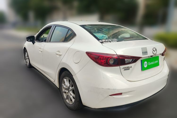 Used Mazda 3 Axela 2016 Sedan 1.5L Automatic Comfort Model
