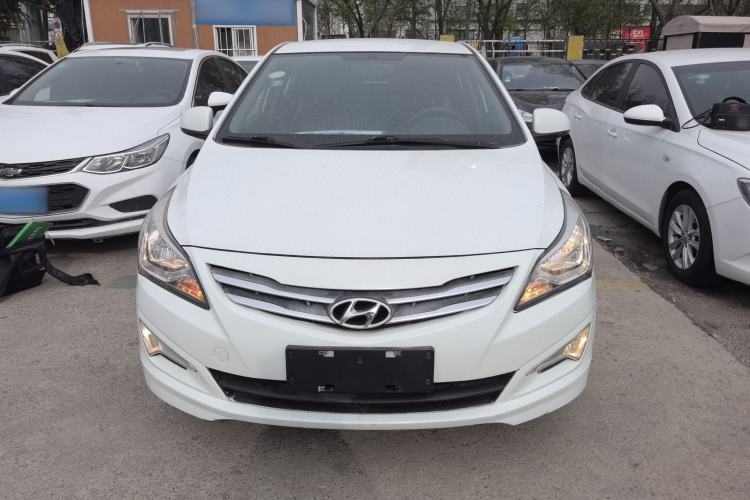 Used Hyundai Verna (older generation) 2014 1.4L Manual Smart GLS Trim Front