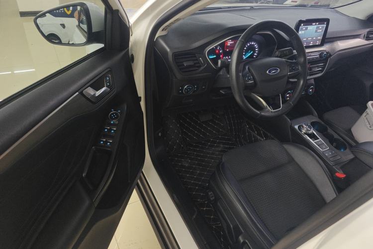 Used Ford Focus 2019 Sedan EcoBoost 180 Automatic Trend Edition