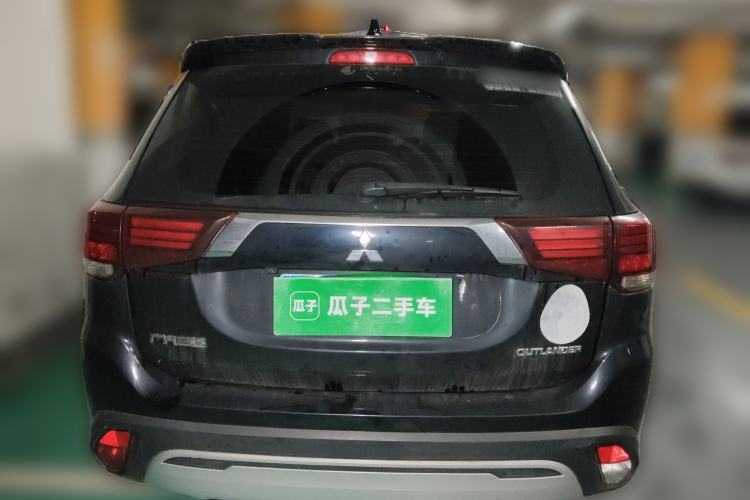 Used Mitsubishi Outlander 2020 2.0L Two-Wheel Drive Enjoyment Version 5 Seats Rear