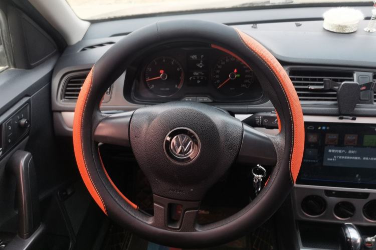 Used Volkswagen Lavida 2015 1.6L Automatic Fashion Edition
