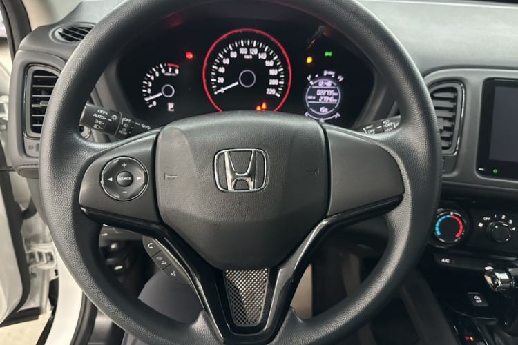 Used Honda Vezel 2022 1.5L CVT Elite Smart Edition Interior 1