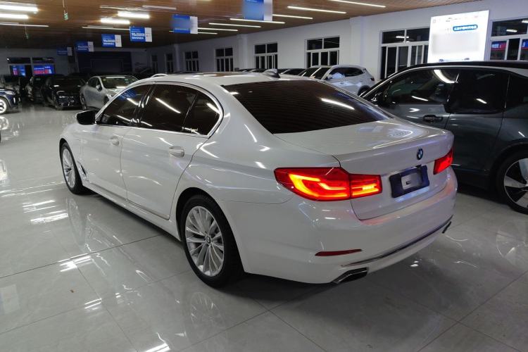 Used BMW 5 Series New Energy 2020 Mileage Upgrade Version 530Le Luxury Package Rear Left 45 Deg