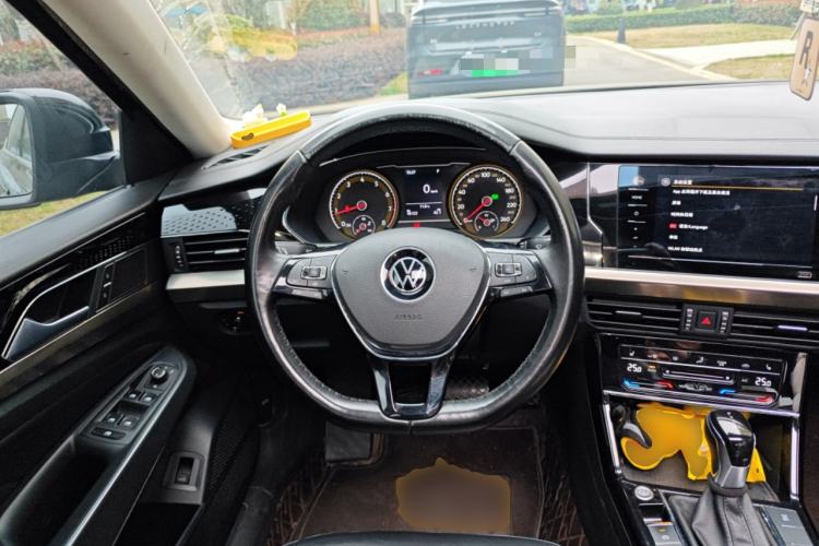 Used Volkswagen Passat 2020 330TSI Elite Edition China VI
