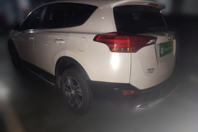 Used Toyota RAV4 2015 2.0L CVT Two-Wheel Drive Fashion Edition
