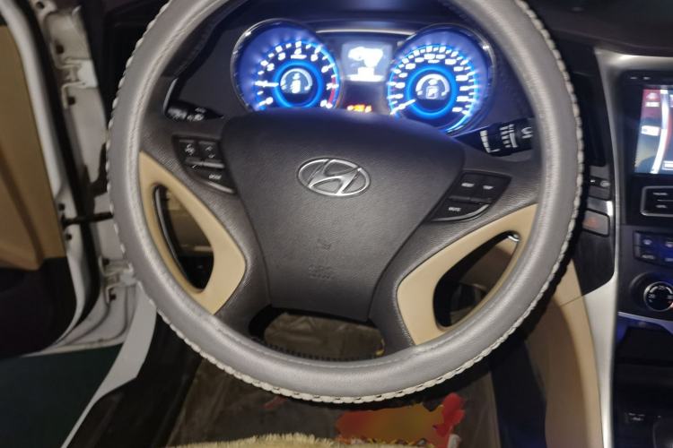 Used Hyundai Sonata 2011 2.0L Automatic Luxury Edition
