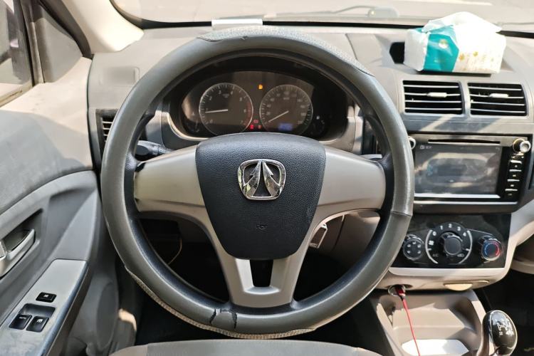 Used BAIC Weiwang M20 2014 1.5L Basic Version DAM15DL Steering Wheel