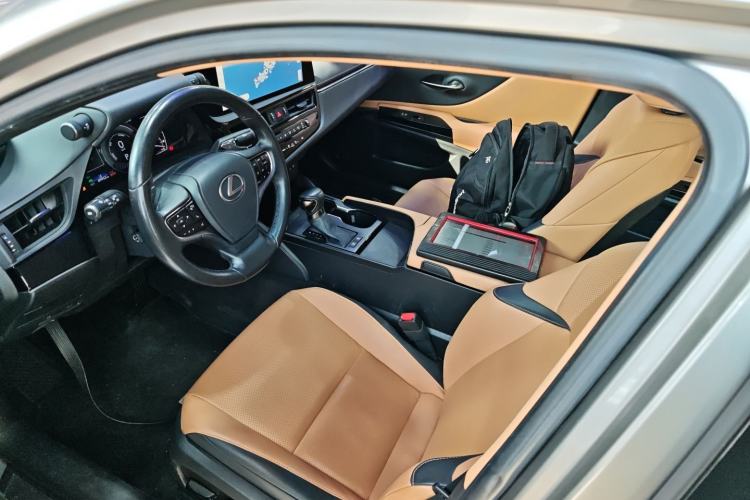 Used Lexus ES 2022 300h Excellence Edition