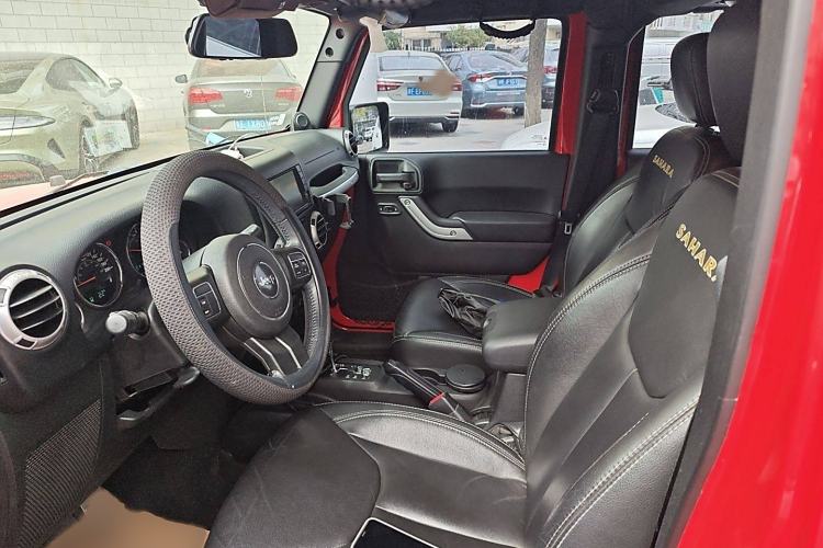 Used Jeep Wrangler 2014 3.0L Sahara Four-Door Edition