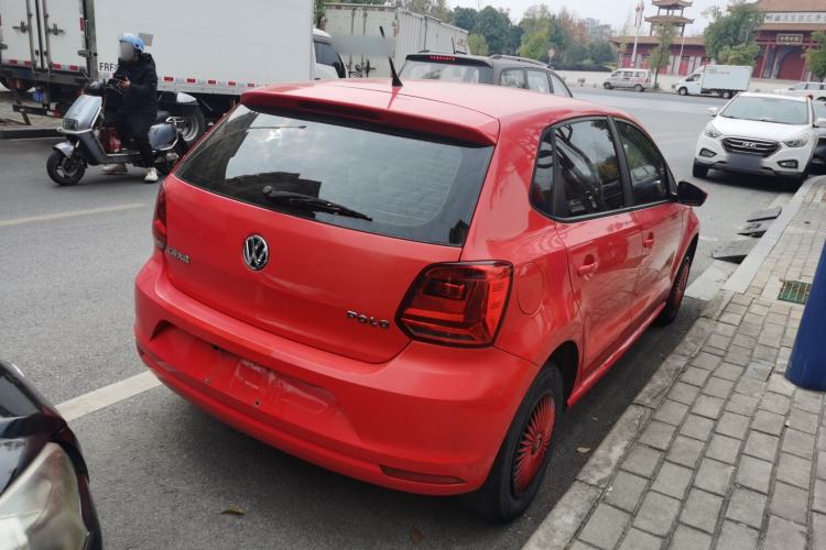 Used Volkswagen Polo 2014 1.4L Manual Fashion Edition