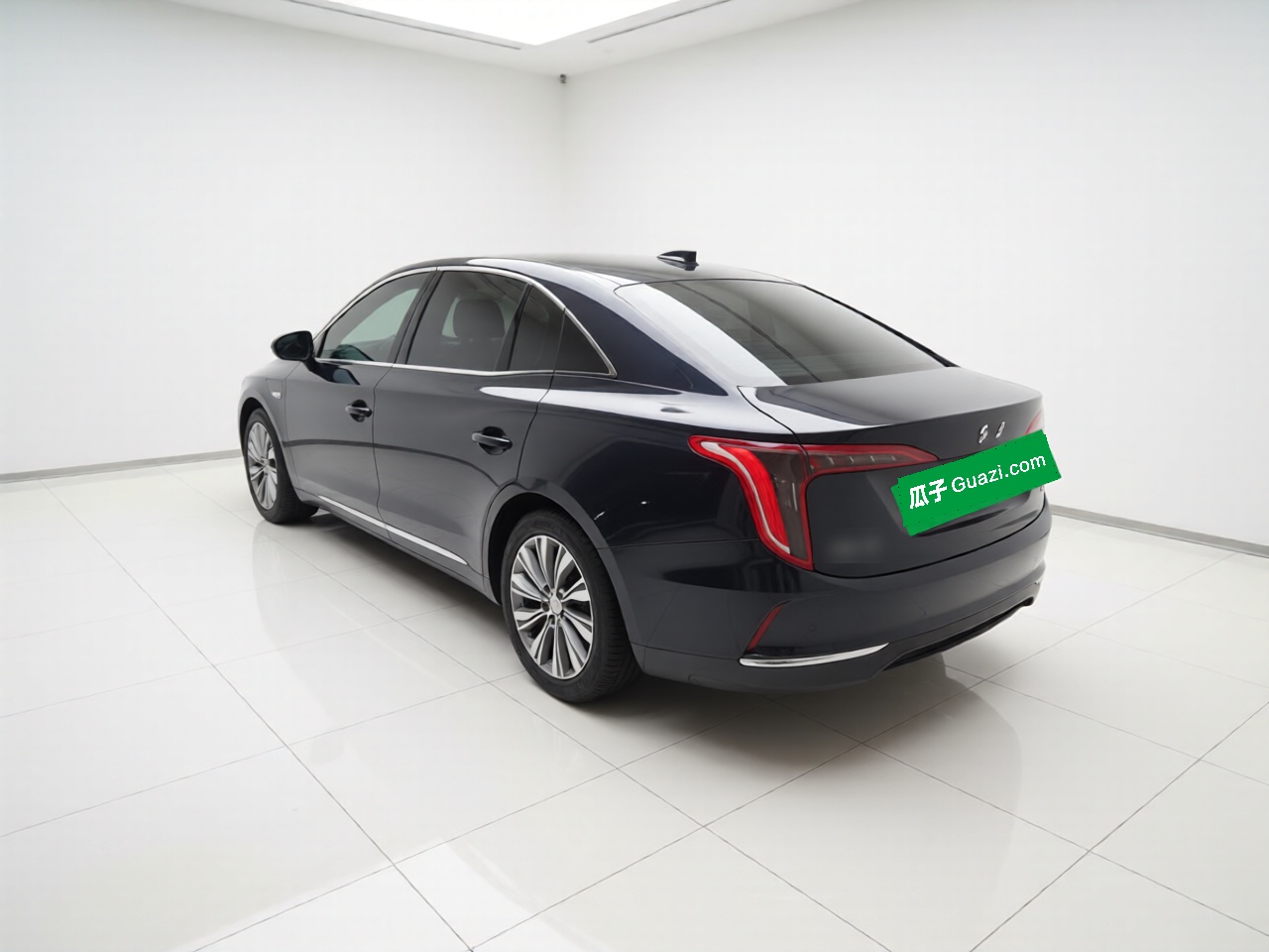 Hongqi E-QM5 2023 560km PLUS — снимка 4