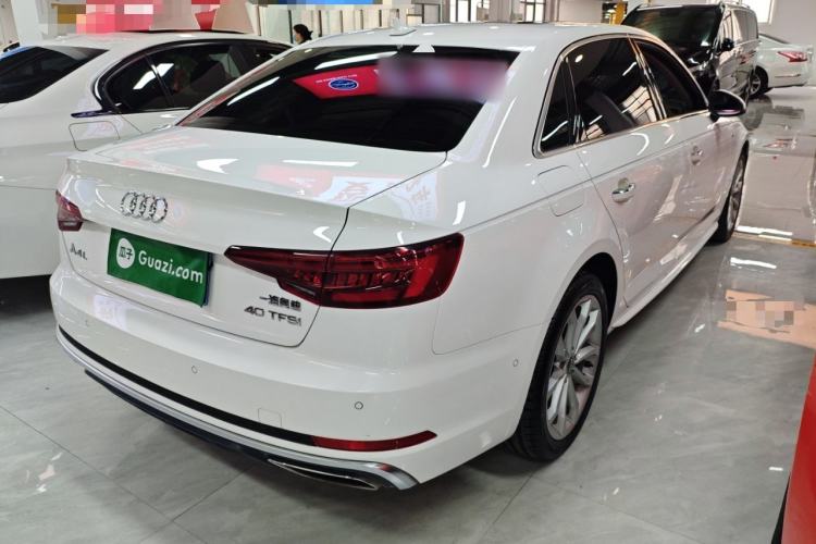 Used Audi A4L 2019 40 TFSI Fashion Edition China VI Emission Standard Rear Right 45 Deg
