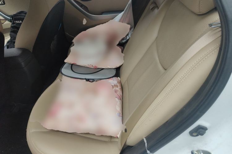 Used Hyundai Elantra (5th Generation / Langdong) 2012 1.6L Manual Leading Model