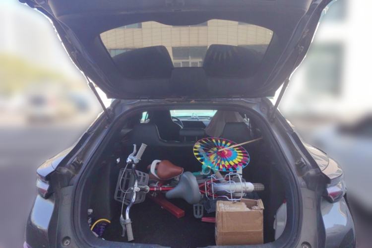 Used CHANGAN UNI-T 2020 1.5T Prestige Version Trunk